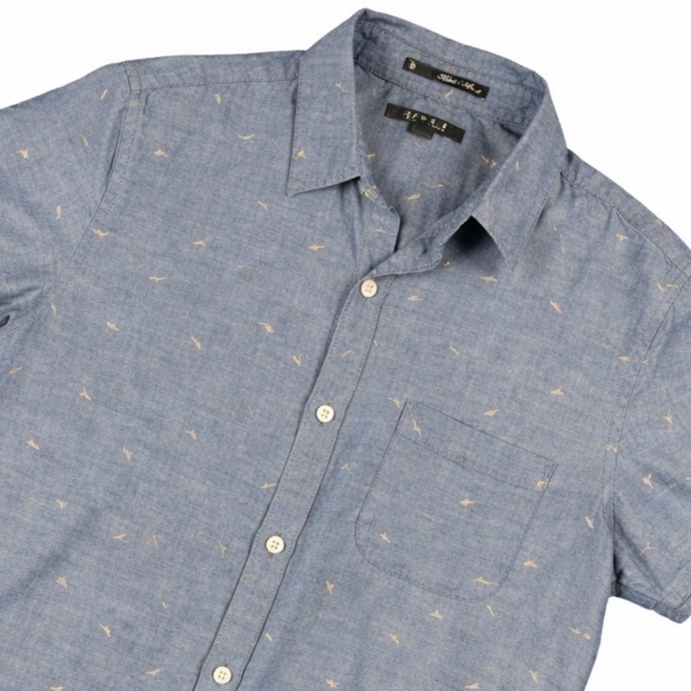21 Men Blue Chambray Short Sleeve Bird Print Button Down Shirt Mens Medium